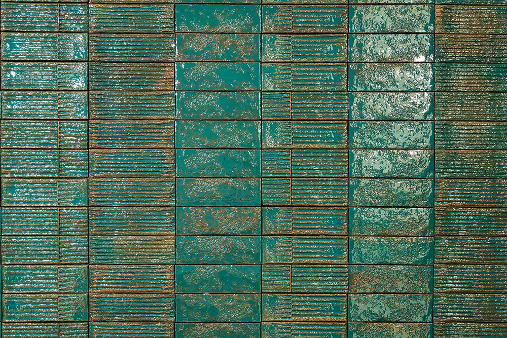 Плитка 23x8 Linea Verde Chamotte глянцевая, рельефная бирюзовый в полоску Mutina Плитка 23x8 Linea Verde Chamotte глянцевая, рельефная бирюзовый в полоску Mutina